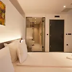 Bizarre Boutique Hotel