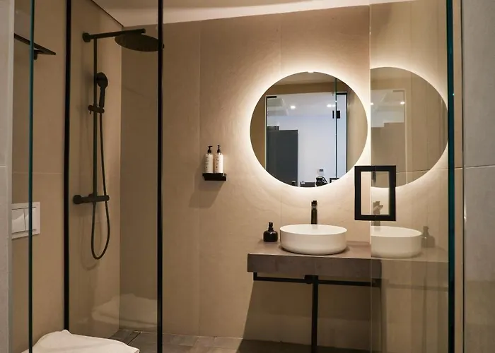 Bizarre Boutique Hotel