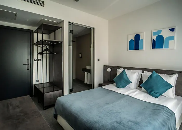 Bizarre Boutique Hotel