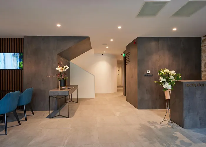 Bizarre Boutique Hotel *