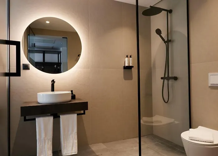 Bizarre Boutique Hotel