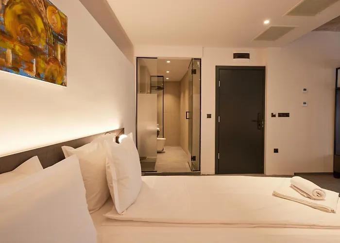 Bizarre Boutique Hotel