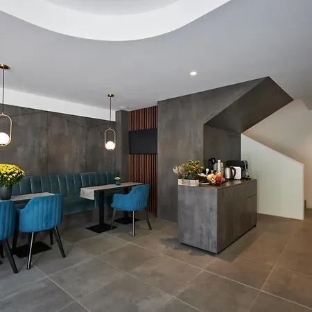 Bizarre Boutique Hotel Warna