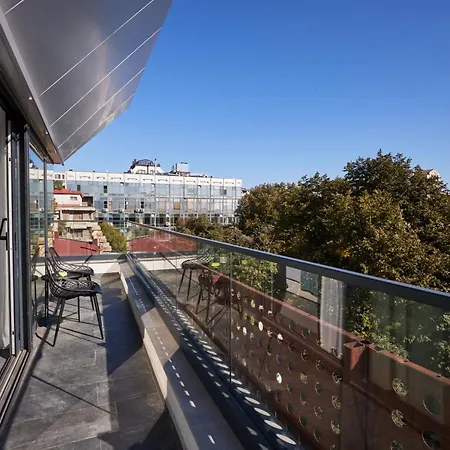 Bizarre Boutique Hotel *