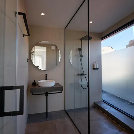 Bizarre Boutique Warna