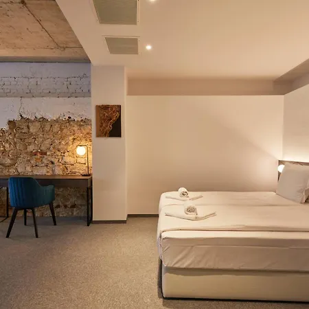 Hotel Bizarre Boutique